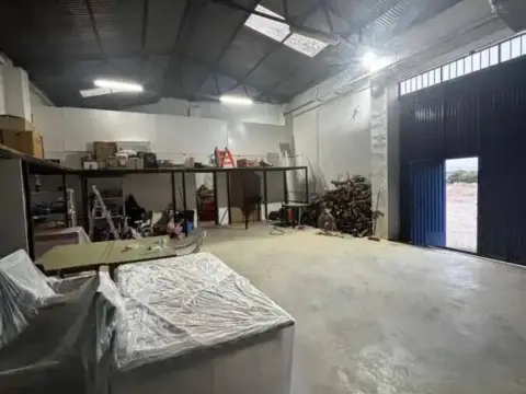 Nave industrial en Bailén