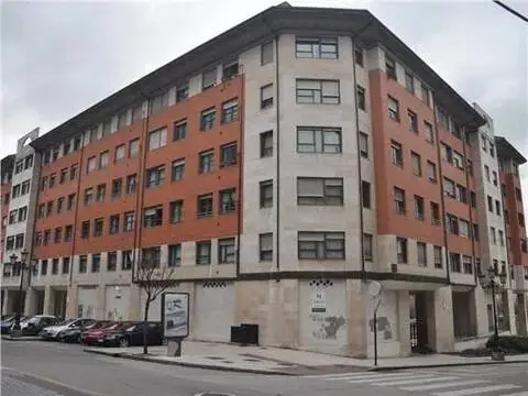 Local comercial en calle de Fernando Alonso Díaz