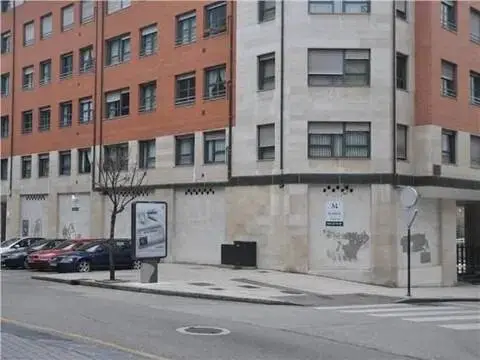 Local comercial en calle de Fernando Alonso Díaz