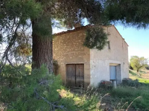 Casa rústica en Torre del Compte
