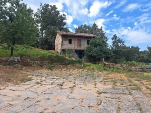 Chalet en San Cibrao Das Viñas (Capital)