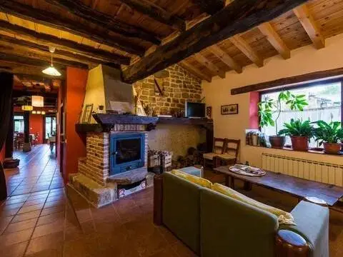 Casa rústica en San Cebrián de Mudá