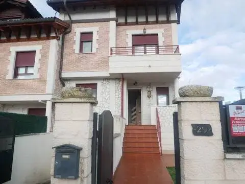 Casa adosada en Briviesca