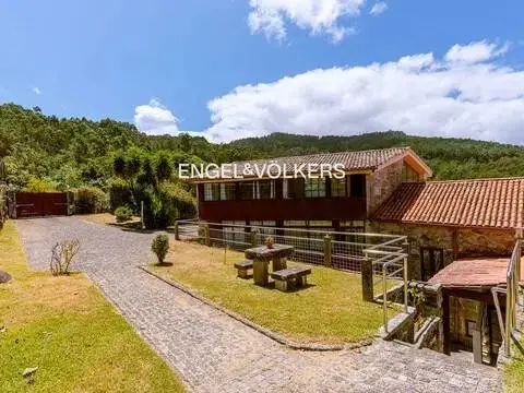 Casa rústica en Donas