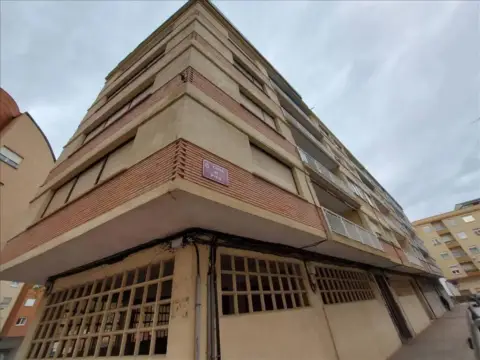 Local comercial en calle del Pino