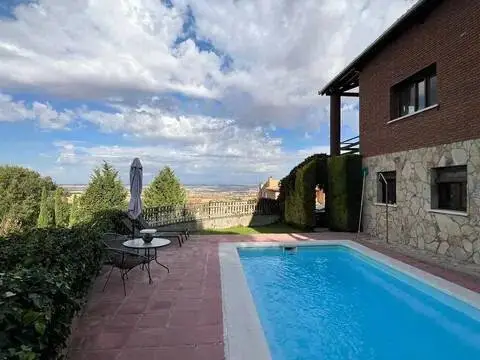 Chalet en Camarma de Esteruelas