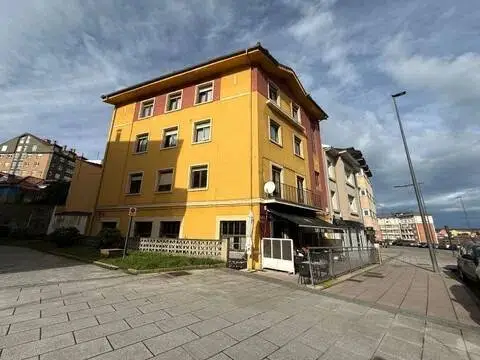 Edificio en Villalegre-La Luz