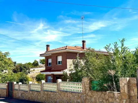 Chalet en Loranca de Tajuña