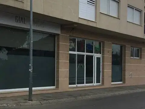 Local comercial en Carrer de la Torre de Taialà