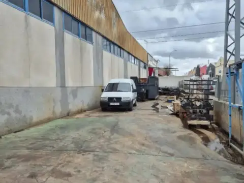 Nave industrial en Los Villares-Grupo Pinar