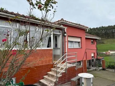 Chalet en calle La Reguera, 3