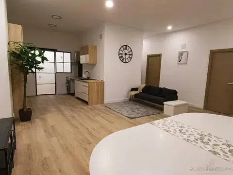 Piso en calle Perpendicular