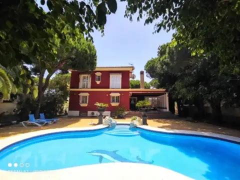 Chalet en Avenida de la Barrosa