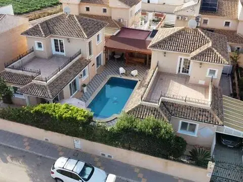 Chalet en Torre de la Horadada