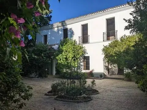 Casa rústica en calle del Padre Medina Ramírez