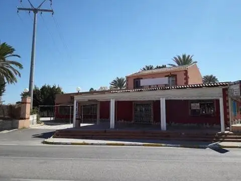 Local comercial en Sector V-El Canal