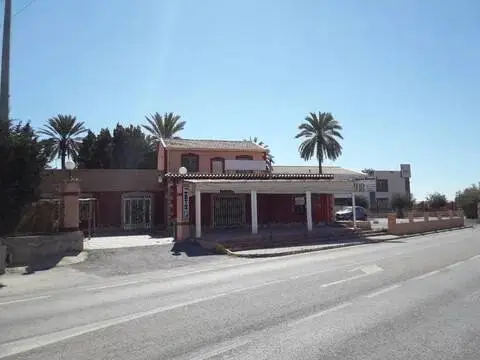Local comercial en Sector V-El Canal