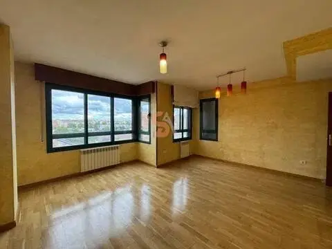 Piso en Las Villas-Covaresa-Parque Alameda-La Rubia