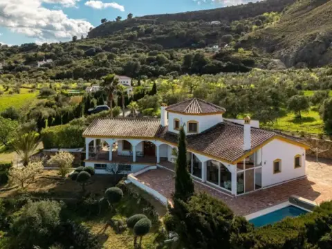 Casa rústica en Casarabonela