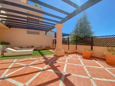 Piso en Los Naranjos-Las Brisas