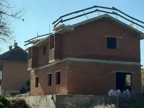 Chalet en San Claudio-Trubia-Las Caldas