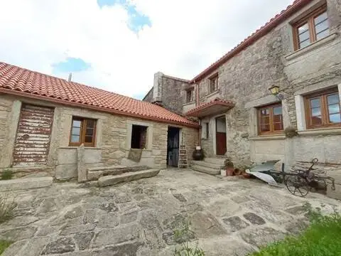 Chalet en calle As Virtudes, 4