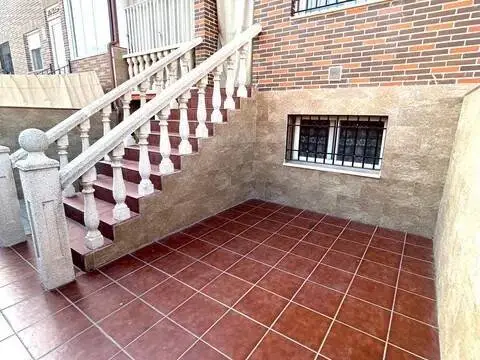 Casa adosada en Pantoja