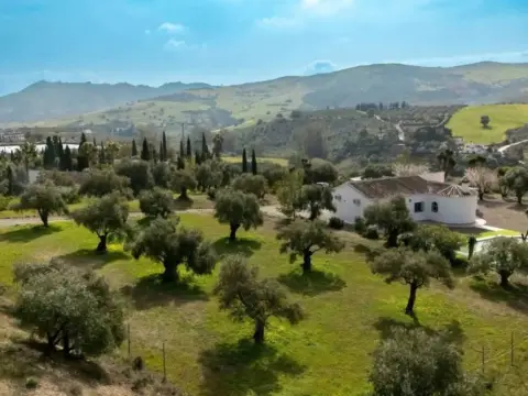 Casa rústica en Casarabonela