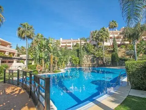 Piso en Los Naranjos-Las Brisas