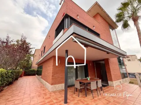 Chalet en Viladecans