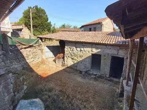 Chalet en San Cristovo de Cea