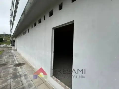 Local comercial en calle Tapia de Casariego