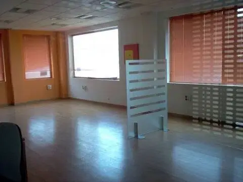 Local comercial en calle de Juan Anglada