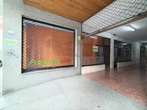 Local comercial en calle de Fernando de Ojea