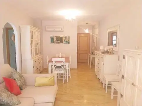 Piso en calle de los Amarguillos