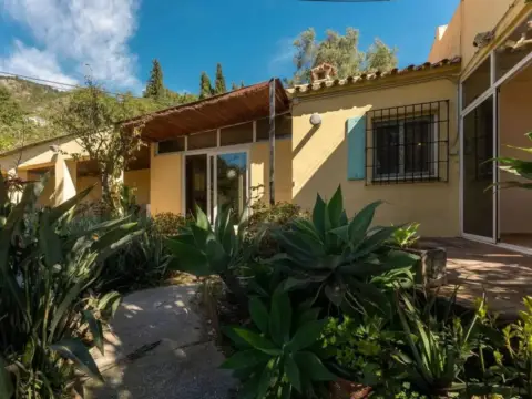 Casa rústica en Ojén