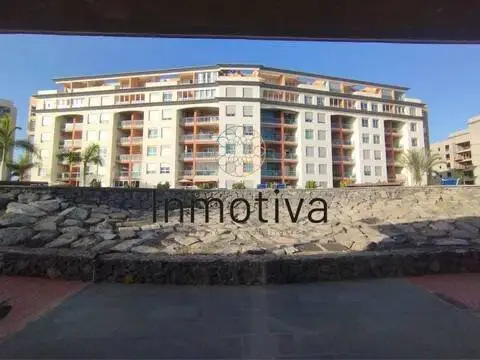 Piso en calle Avenida J.M. Galvan Bello, 60