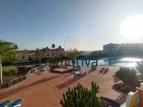 Piso en calle Avenida J.M. Galvan Bello, 60