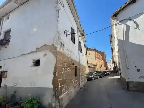 Chalet en Castañares de Rioja
