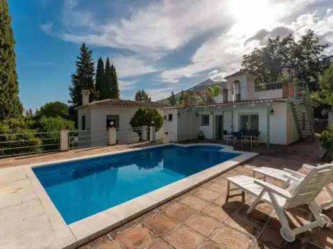 Casa rústica en Alhaurín el Grande