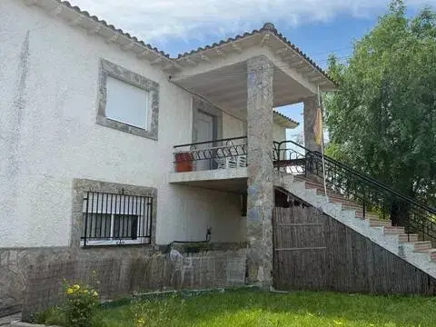 Chalet en Escalona