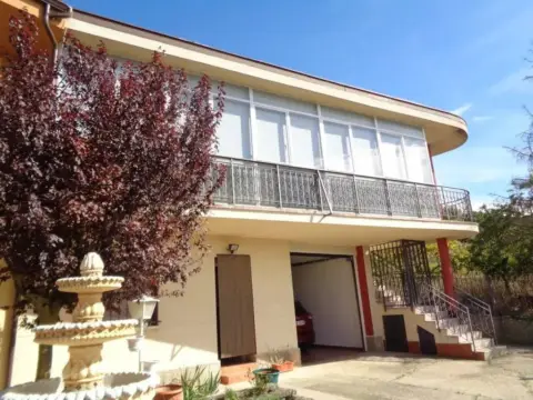 Chalet en Ábalos