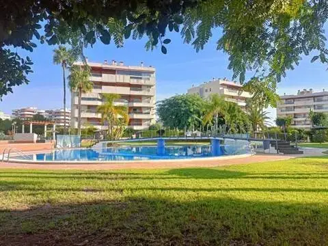 Piso en Los Arenales del Sol