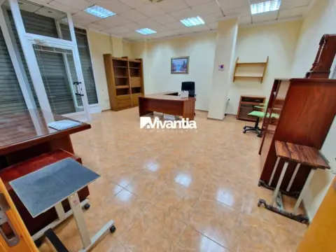 Local comercial en Lorca