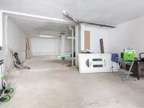 Local comercial en Torrero-La Paz-Parque Venecia
