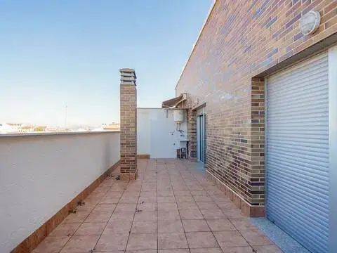 Ático en calle de las Camelias