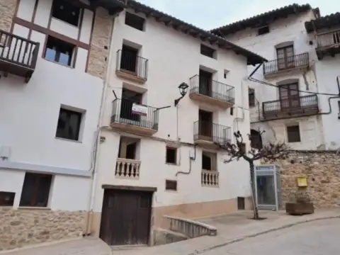 Chalet en Penarroya De Tastavins Centro Urbano
