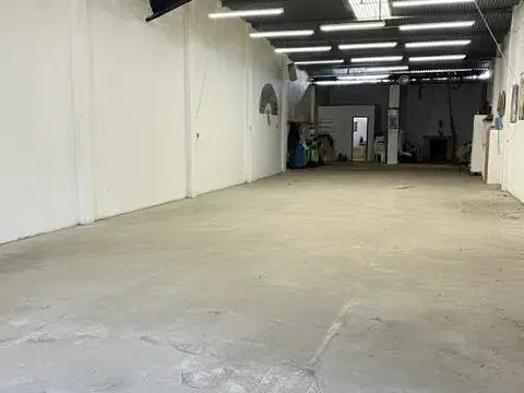 Nave industrial en calle de Numancia