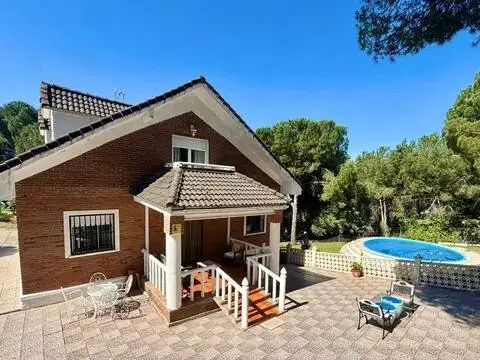 Chalet en Uceda
