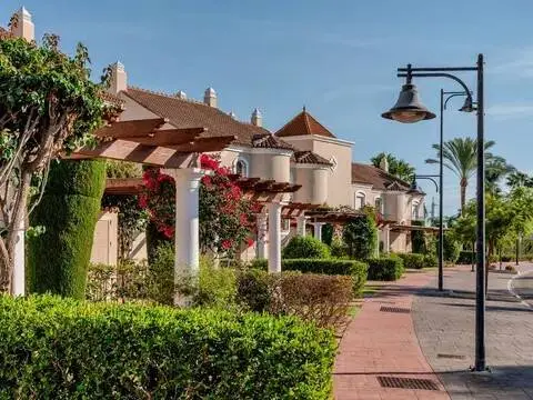 Casa en El Paraíso-Atalaya-Benamara